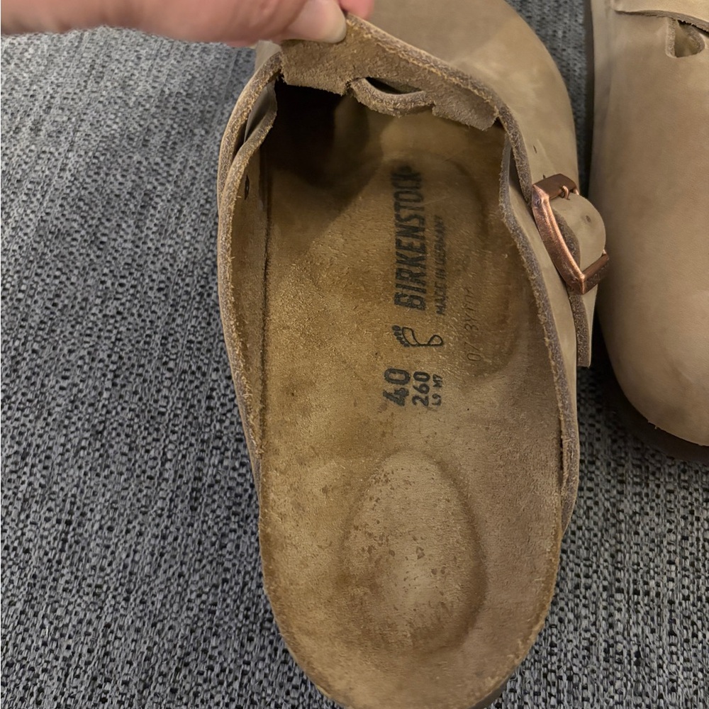 Birkenstock Women's Beige Suede Clogs - Picture 3 of 4